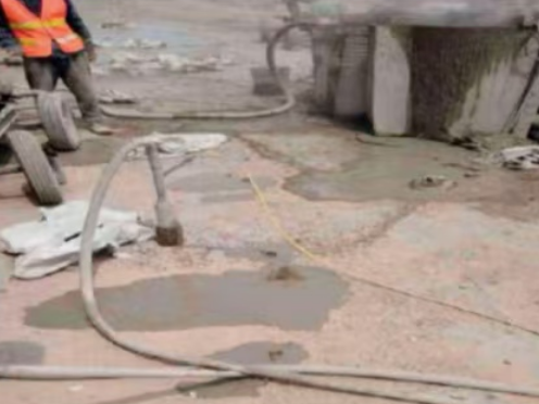 辰溪水泥混凝土路面板底注浆技术 路面脱空注浆整治方案